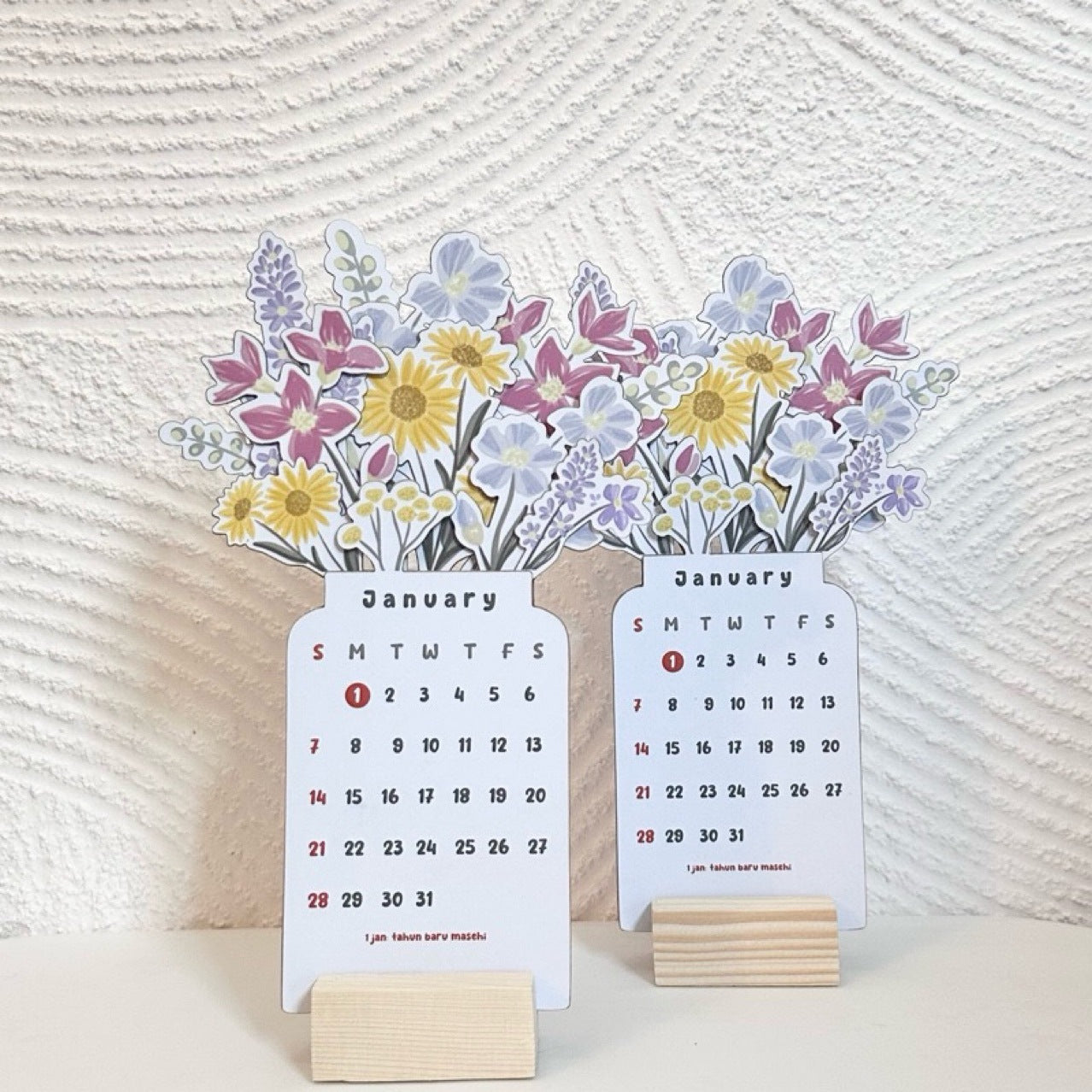 Wooden Bloomy Desk Calendar